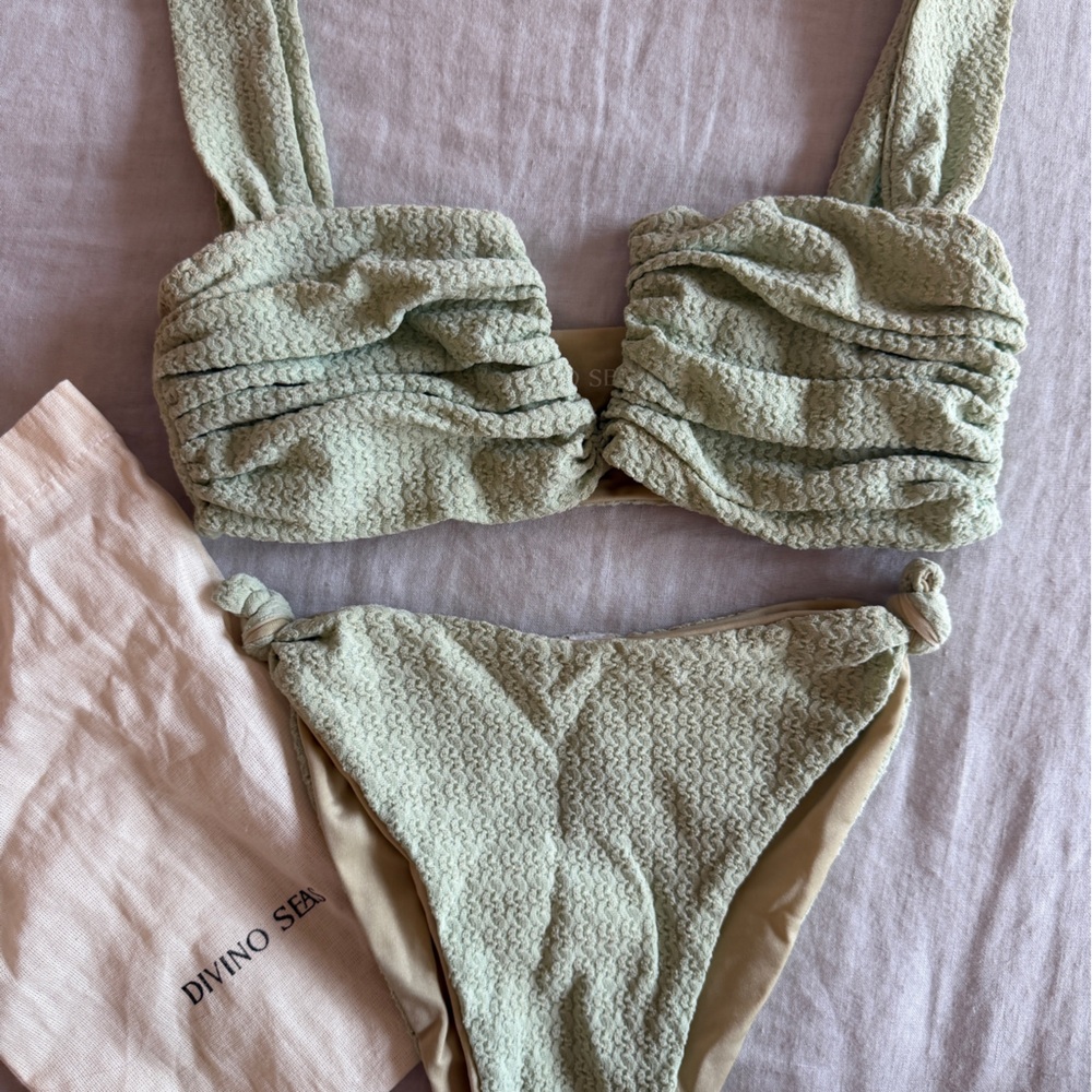 Divino Sea Textured Green Bikini Set